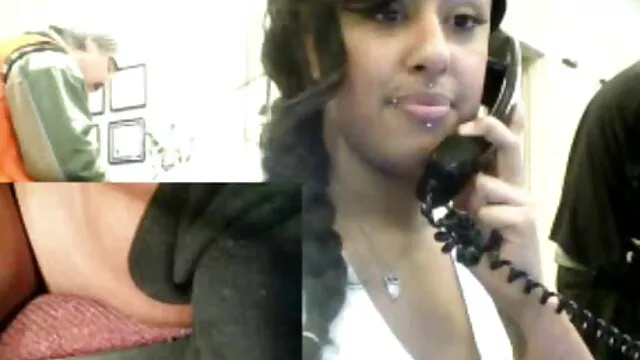 愛は落ち込んでいるように感じた av 無料 女性 用