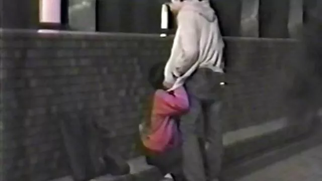 信頼ショーたわごとの秘密 キス 動画 鈴木 一徹