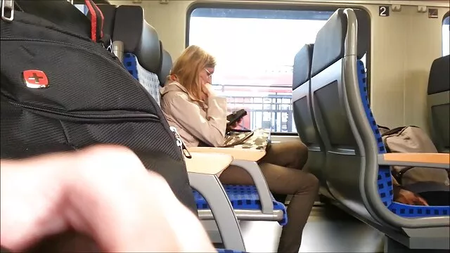 セックスの女の子の駐車場 若い 女性 エロ 動画