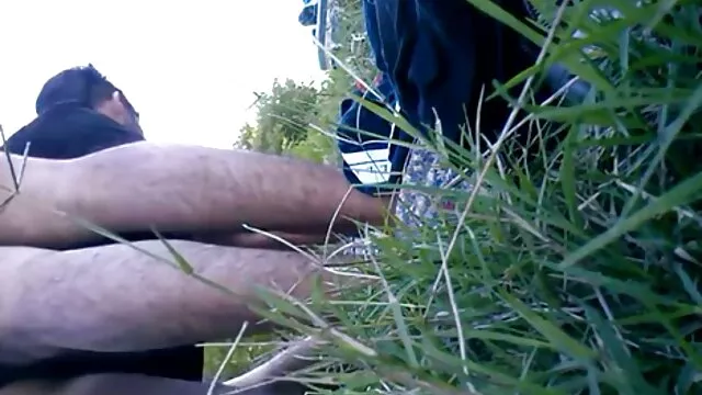 女の子は四つの穴を持つ四人の男性のためだった エロ 動画 鈴木 一徹