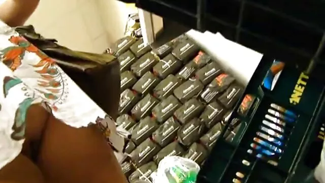 女の子にカメラ 鈴木 一徹 sex 動画