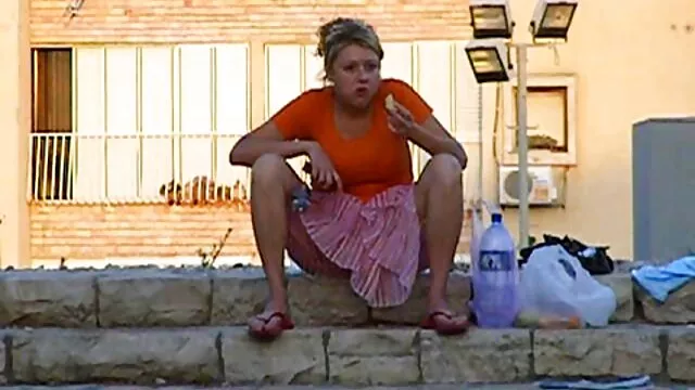 ホテルでは、彼女の恋人との私の友情 女の子 の ため の av 無料