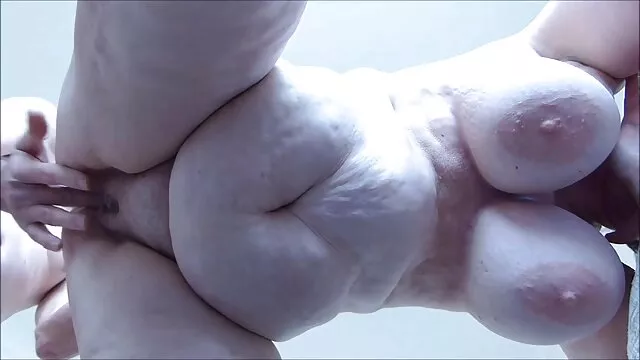 私は癌を食べて撮影したいです。 女の子 の ため 無料 動画