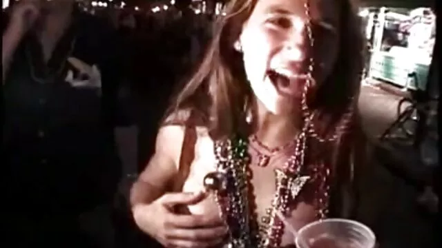 廊下の男は彼が木を植えさせるために男 女 向け エッチ 動画