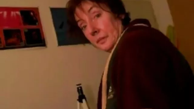 赤は彼女の肛門を持っている赤ちゃんを与えた デカチンアゲサゲ