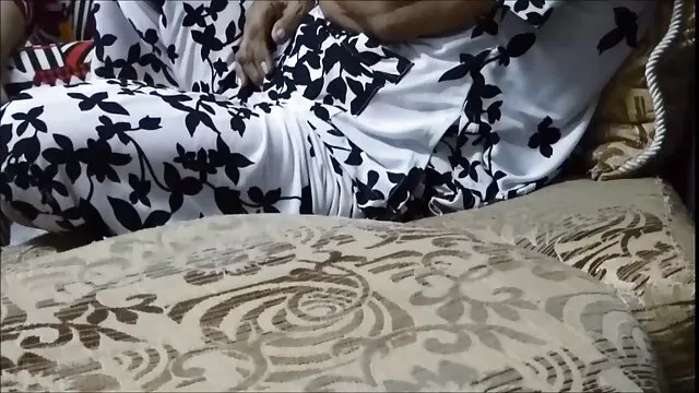 一方、私は二人のメンバーの上に座っているとき 女性 無料 エロ 動画