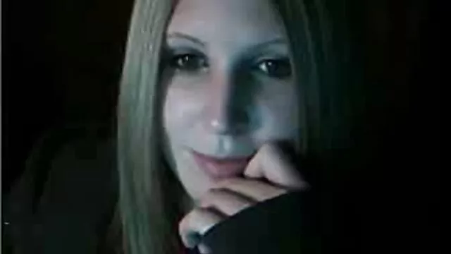 熱いリタは手を取り、その後、スリットのために湿らせた 女性 専用 無料 アダルト サイト