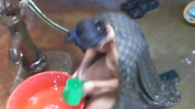 彼はエレベーターに行くとき、彼は彼の舌を持って セックス 動画 無料 女性