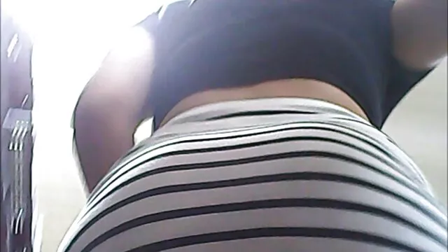 指は鏡の前にあったと自分自身を見て、喜びます 黒田 悠 斗 無料