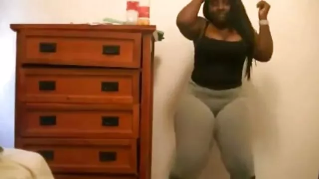 運動は、シャワーと帽子の商品をしています エッチ 動画 鈴木 一徹