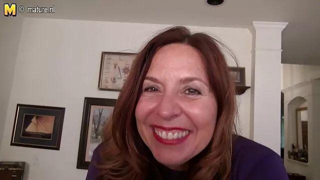 面白いと愚かな女の子にカメラ 女性 アダルト 動画