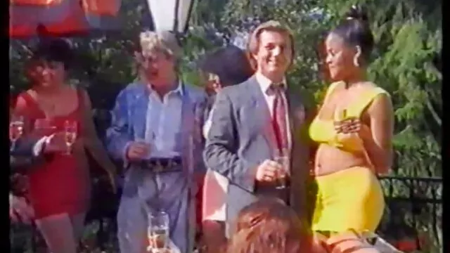 細い、マッサージ、舌を幸せな男にし続ける 女性 av 素人