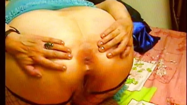 メイド服を着たチキンを砲撃する 鈴木 一徹 アダルト ビデオ